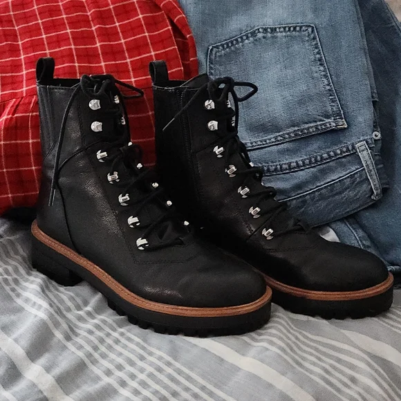 Nine West Combat boots - EUC!!!! Particularly perfect. 👌🏼 - Picture 3 of 7